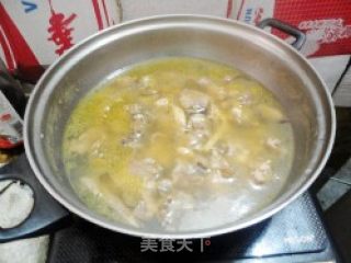 糯米酒炖鸡汤的做法步骤：7