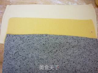 祥云花卷的做法步骤：3