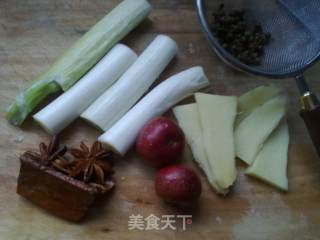 经典牛腩的做法步骤：2