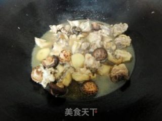 冬菇焖鸡的做法步骤：6