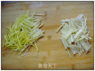 蒜黄木耳炒蛋的做法步骤：2