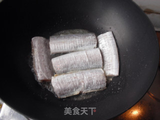 家常煎带鱼的做法步骤：3