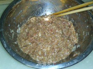 ［小媳妇自家饺子］－－藕丁玉米鲜肉饺的做法步骤：5