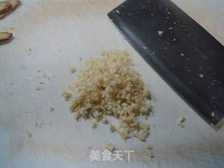 饮酒小菜“生炸蒜香骨”的做法步骤：1
