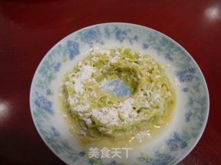 豆苗西葫燕窝的做法步骤：3