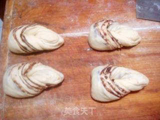 早餐--香甜核桃豆沙卷的做法步骤：9