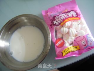 棉花糖奶昔的做法步骤：1