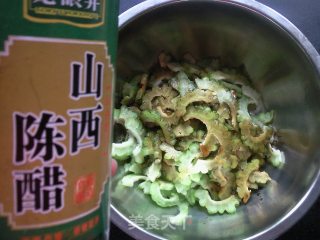 凉拌苦瓜的做法步骤：4