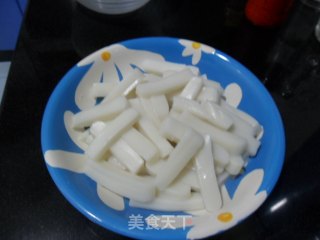 腊肠炒年糕的做法步骤：4