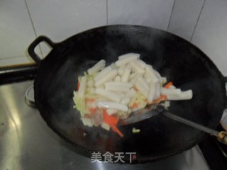 腊肠炒年糕的做法步骤：8