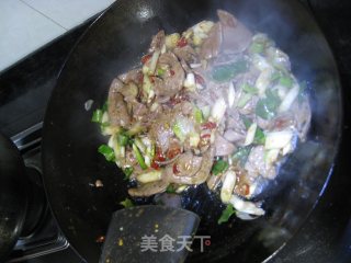 火爆猪肝的做法步骤：5