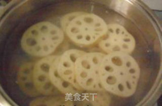 肉末藕夹的做法步骤：1