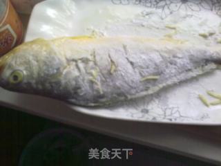 干煎黄花鱼的做法步骤：2