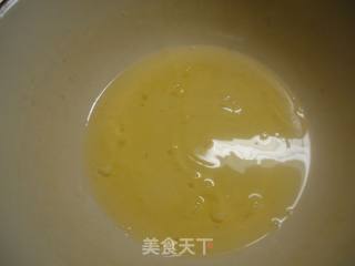第一次做的戚风蛋糕的做法步骤：1