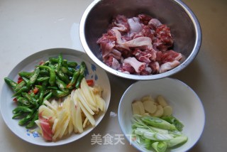 鸭肉最巴适、最过瘾的私房做法 ——【子姜焖鸭煲】的做法步骤：4