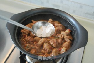 鸭肉最巴适、最过瘾的私房做法 ——【子姜焖鸭煲】的做法步骤：11