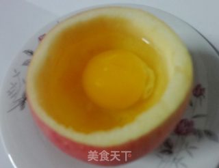 鸡蛋炖苹果的做法步骤：2