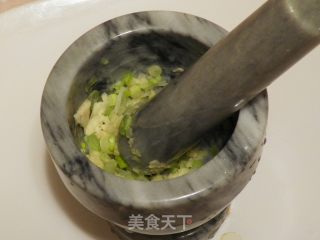盐酥鸡块+香葱薄饼的做法步骤：1