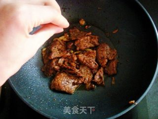 孜然牛肉的做法步骤：7