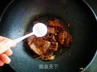 孜然牛肉的做法步骤：8