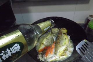 浇汁黄花鱼的做法步骤：5