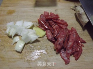 腊肠荷兰豆的做法步骤：3