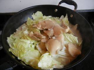 平菇白菜鱼头汤的做法步骤：8