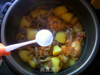 鸡肉蘑菇炖土豆的做法步骤：17