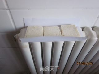 自己做面包糠的做法步骤：2