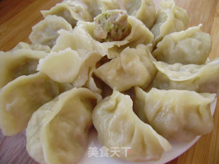 家常主食----芹菜肉馅蒸饺的做法步骤：12