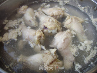 家常菜----红烧鸡腿的做法步骤：2
