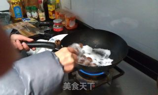 在家里炒栗子的做法步骤：1