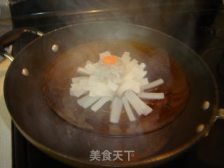 “萝卜金盏菊”喜迎新春的做法步骤：7