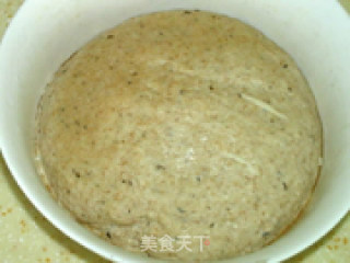 绝对粗口感——全麦面包的做法步骤：4