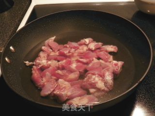 猪肉焖萝卜干的做法步骤：2