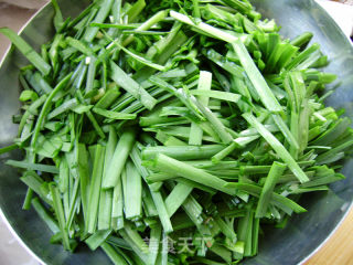 家常菜----韭菜干豆腐炒肉的做法步骤：1