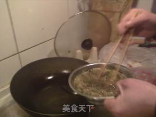 香椿炒鸡蛋的做法步骤：2