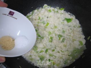 葱香蛋豆腐的做法步骤：4