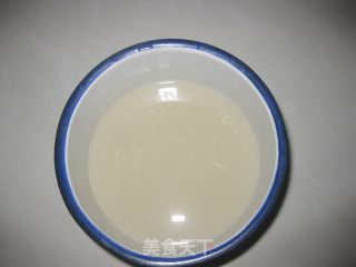 家常芹菜大肉包的做法步骤：1