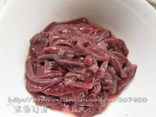 补肝明目，养血——湘菜爆炒猪肝的做法步骤：3