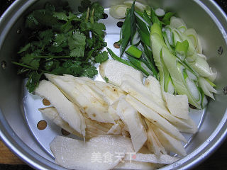 海参炒淮山的做法步骤：1