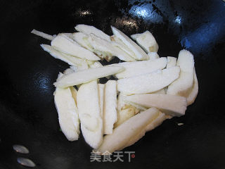 海参炒淮山的做法步骤：3