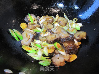 海参炒淮山的做法步骤：7