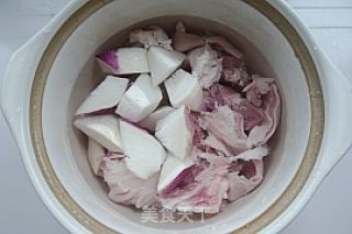 冰糖炖羊排的做法步骤：1