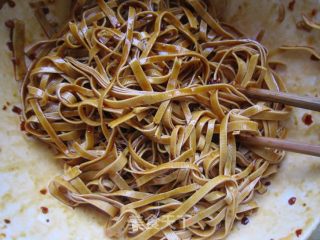 红油豆腐皮的做法步骤：6