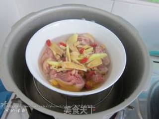 冬日滋补—黄芪党参蒸土鸡的做法步骤：7