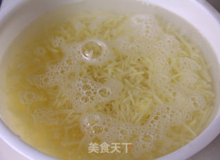 炒土豆丝的做法步骤：2