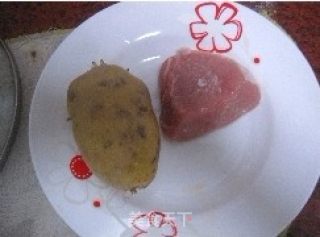 肉泥土豆圆的做法步骤：1