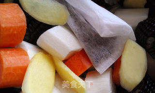 山药排骨玉米煲的做法步骤：3