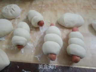 脆皮肠仔包的做法步骤：7
